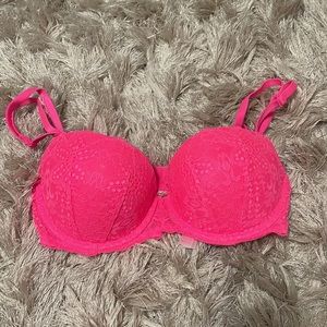 Pink Victoria secret date push up bra